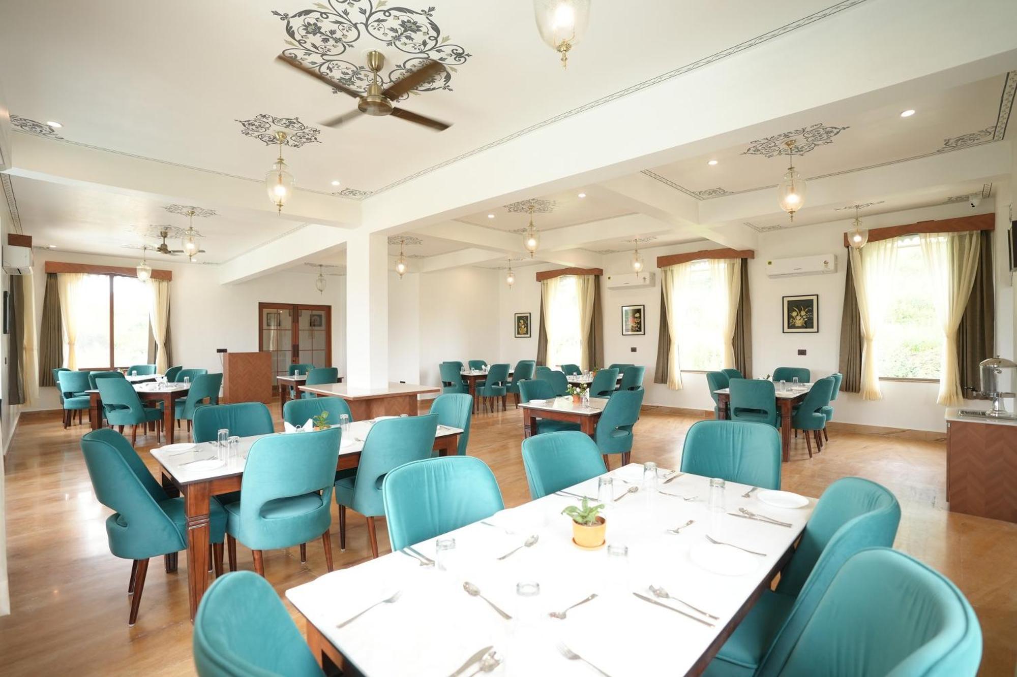 Maangarh Resorts Udaipur Esterno foto