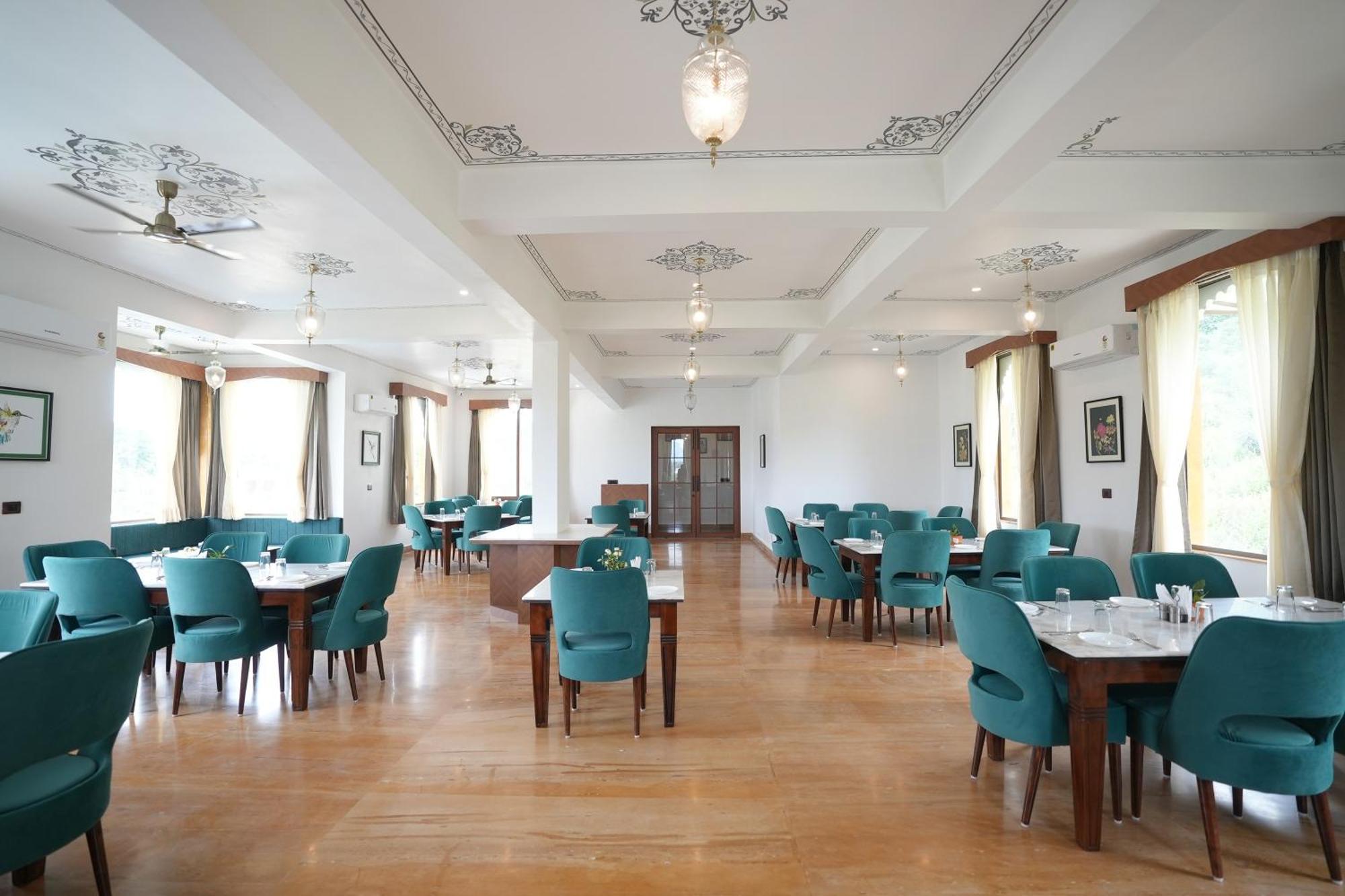 Maangarh Resorts Udaipur Esterno foto